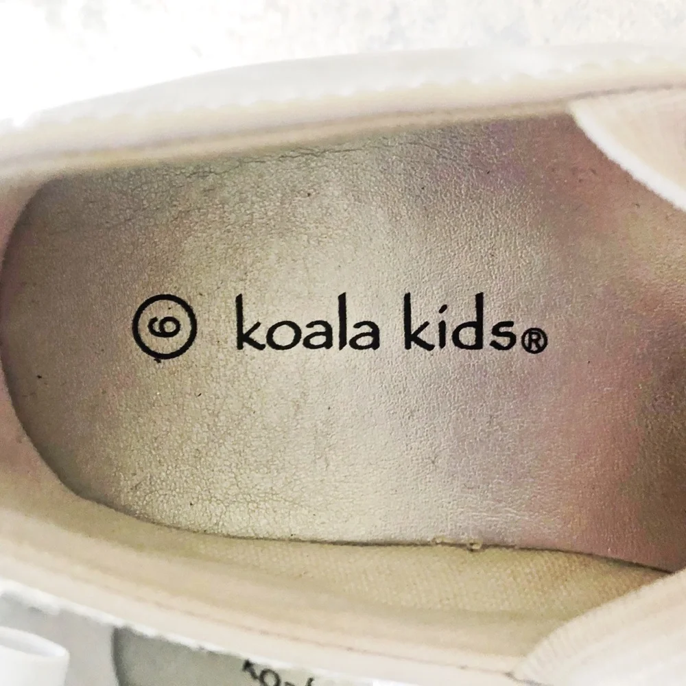 Koala Baby White Leatherette Mary Janes size 6